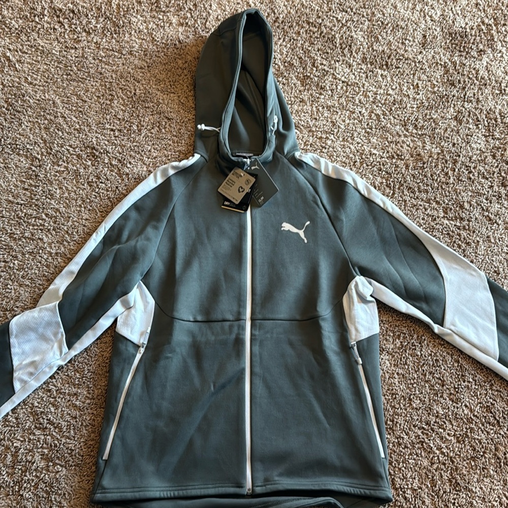 Puma Zip up Sweatshirt - Size L - NEW